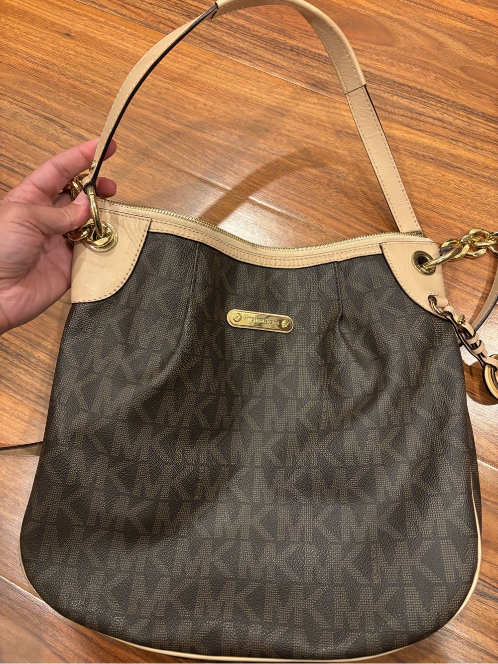 Michael Kors Logo Shoulder Bag in Brown
